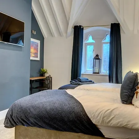 Holiday home Homebird - The Vicarage