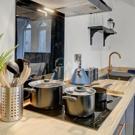Homebird - The Vicarage Holiday home *