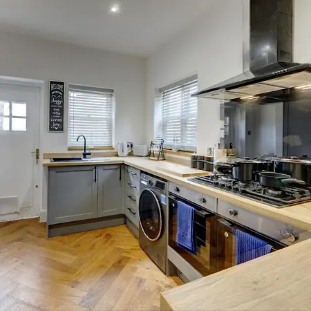Holiday home Homebird - The Vicarage *