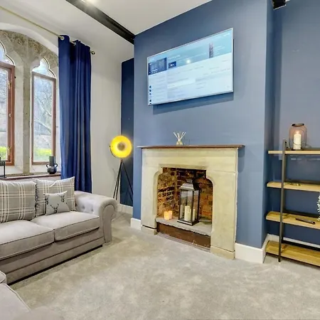 Homebird - The Vicarage * Leeds (West Yorkshire)