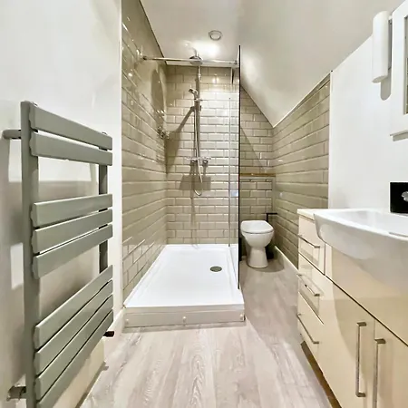 Homebird - The Vicarage Holiday home