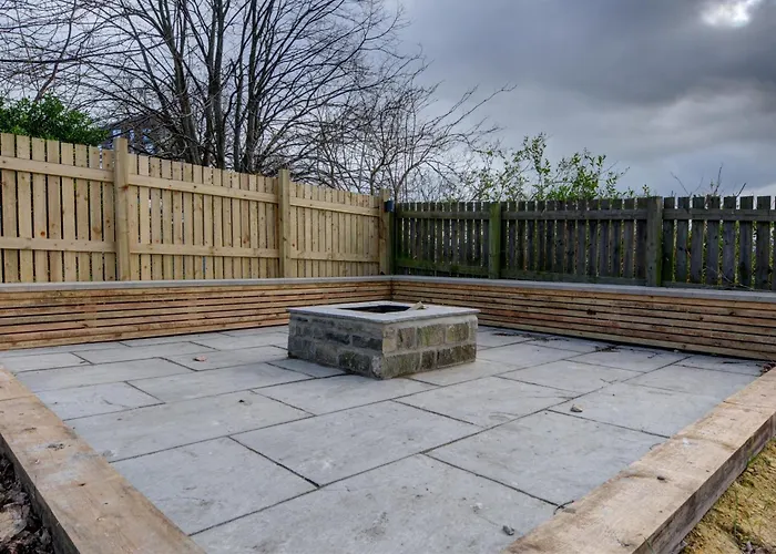 Large 6bdr House By Homebird Management Short Lets & Serviced With Secured Parking & Garden Area Сasa de vacaciones Leeds (West Yorkshire)