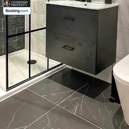 Ferienhaus Large 6bdr House By Homebird Management Short Lets & Serviced With Secured Parking & Garden Area Leeds (West Yorkshire)